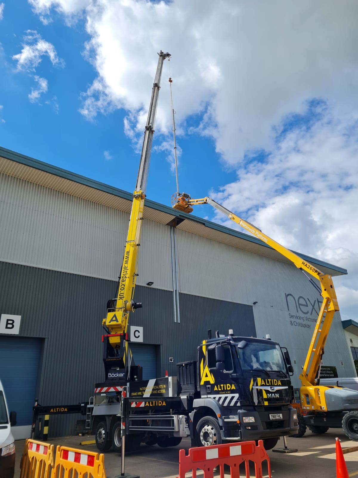 Redhouse mast